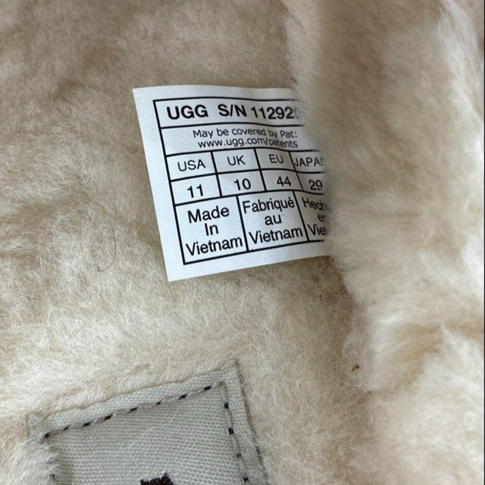 UGG®
Scuff Slipper - Picture 5 of 8